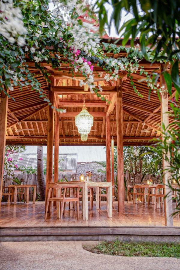 Hotel United Colors Of Gili Gili Meno Exterior foto